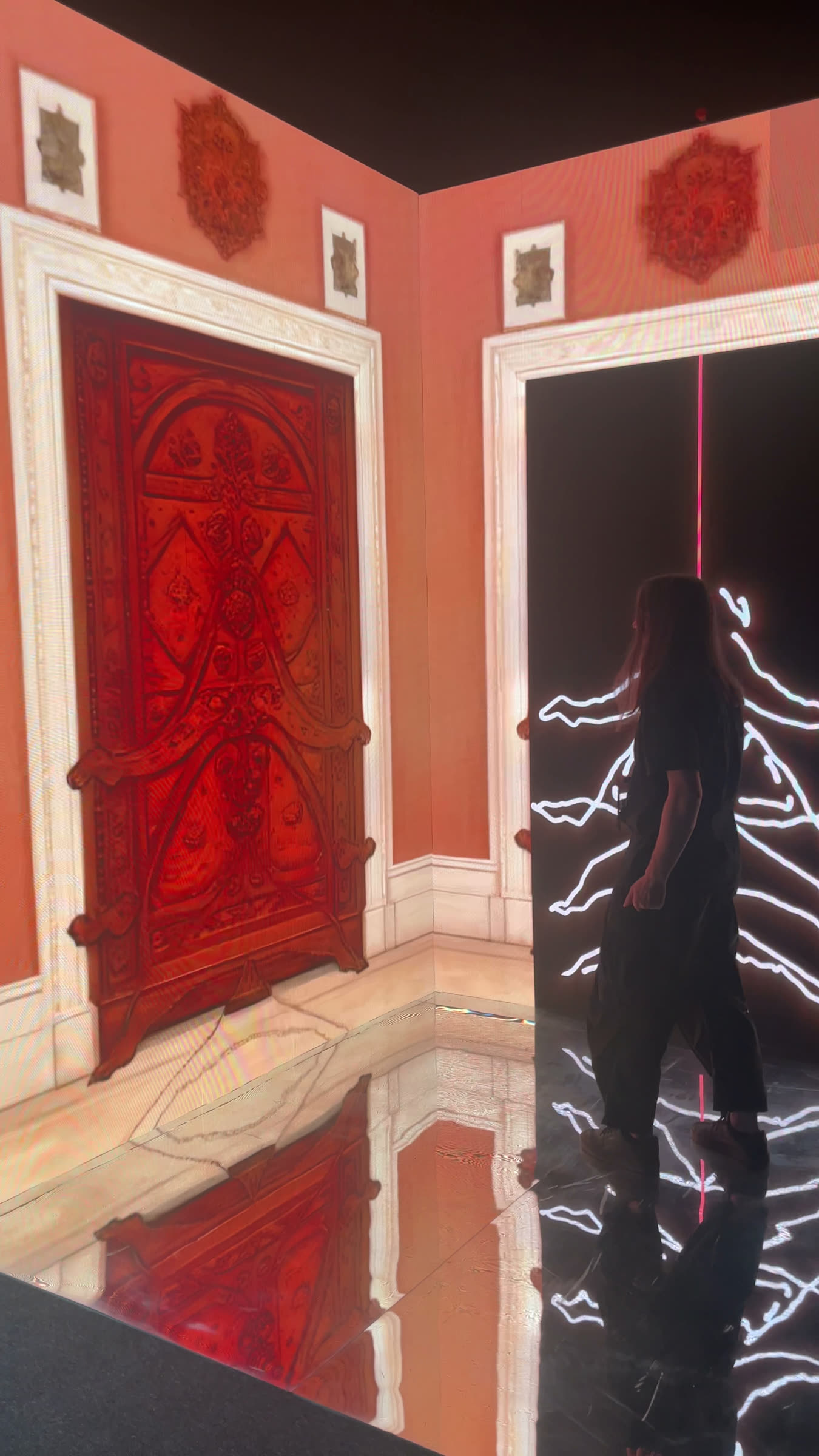 Traditional Saudi door theme with a LiDAR-tracked sketch coming to life